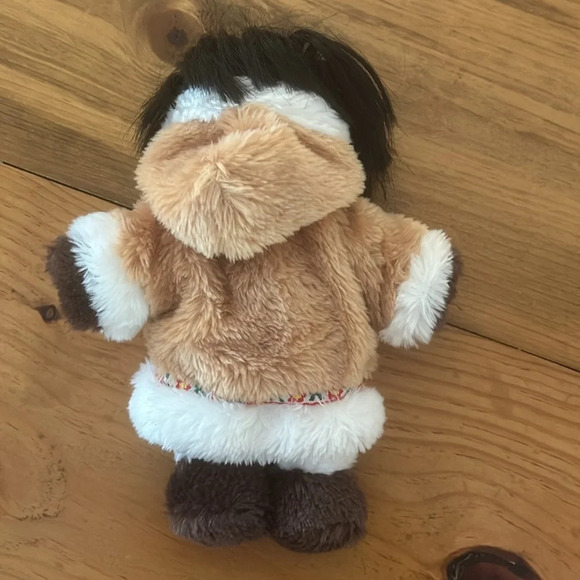Doll Eskimo KIPMIK 9-10 inches Tall - Anchorage Alaska Molly of Denali lookalike - Picture 4 of 6